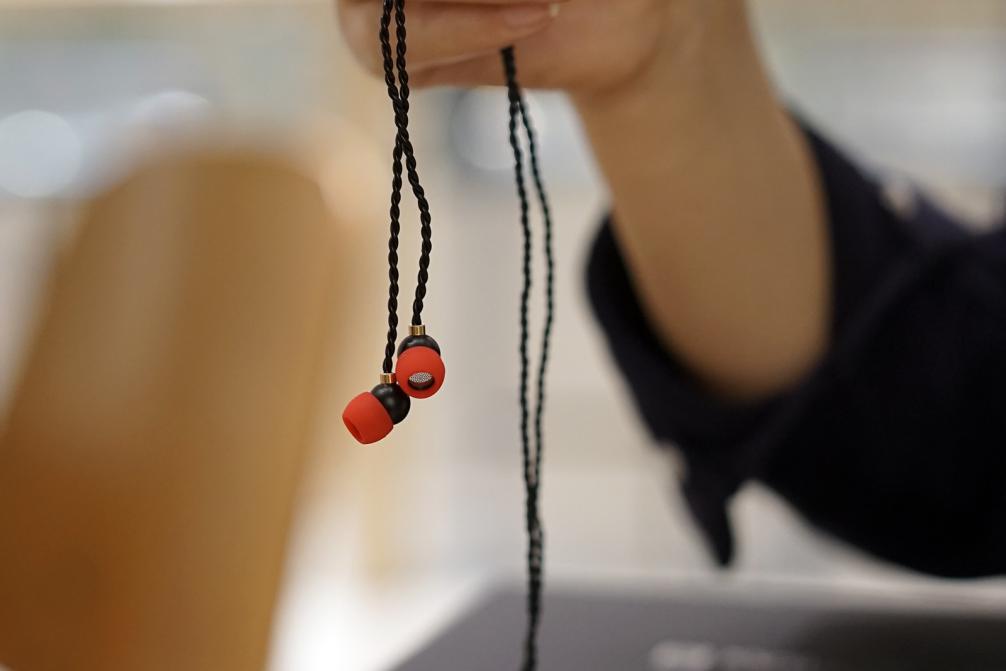 品质耳机竟如此娇小优雅，巫潘多拉成为女性用户新宠