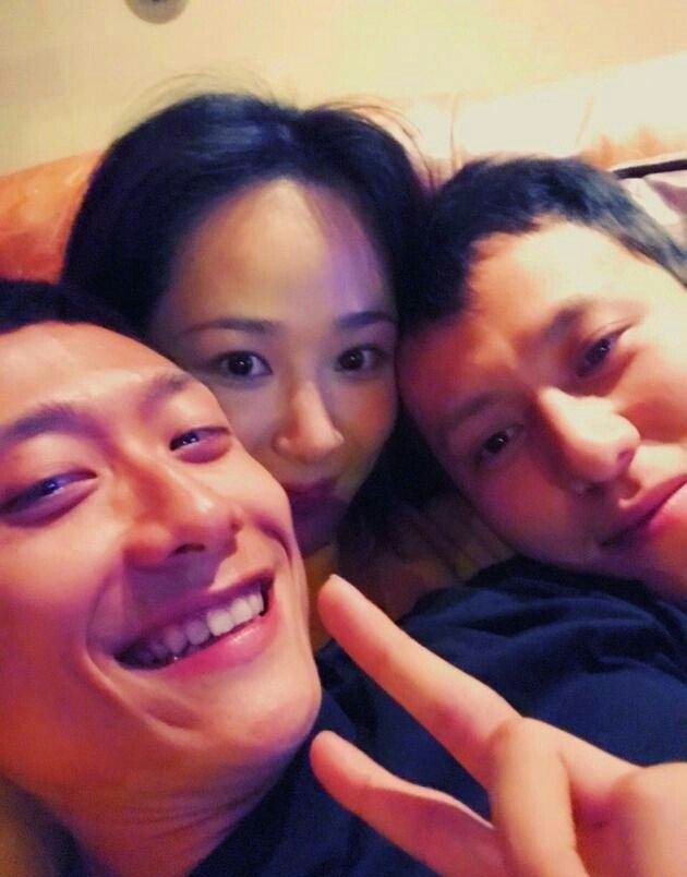 张一山发微博给杨紫庆生照片,张一山发微博给杨紫庆生评论区