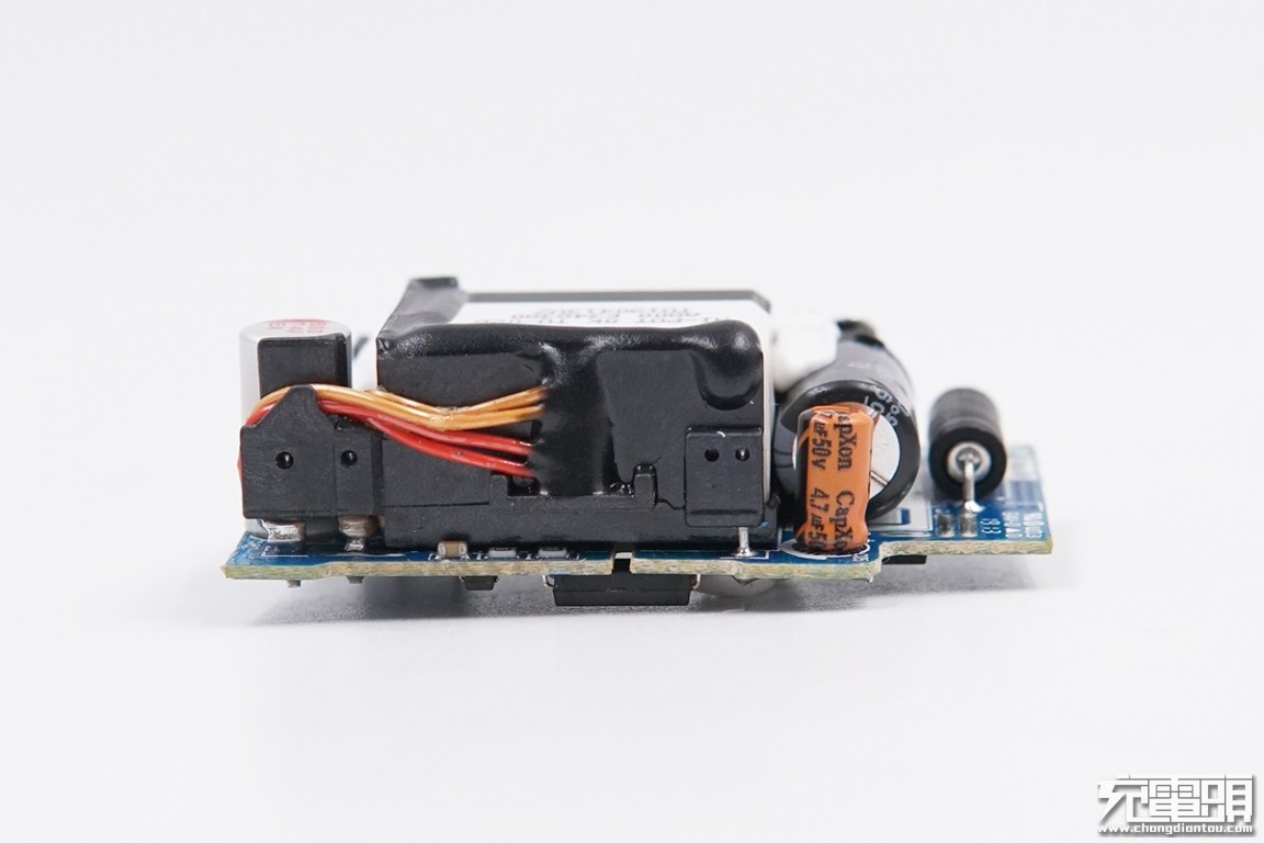 拆解三星s10+,拆解三星45瓦充电器