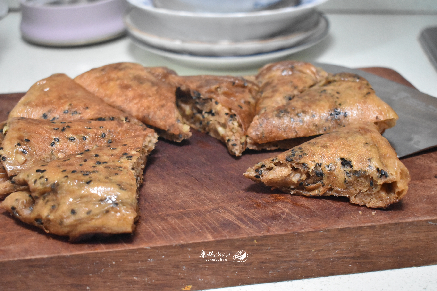 发面饼最懒人做法不用擀面不用烙,手不沾面发面饼的家常做法诀窍