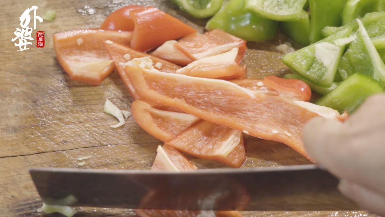 猪肚要用醋洗吗,猪肚要洗干净再冰冻吗