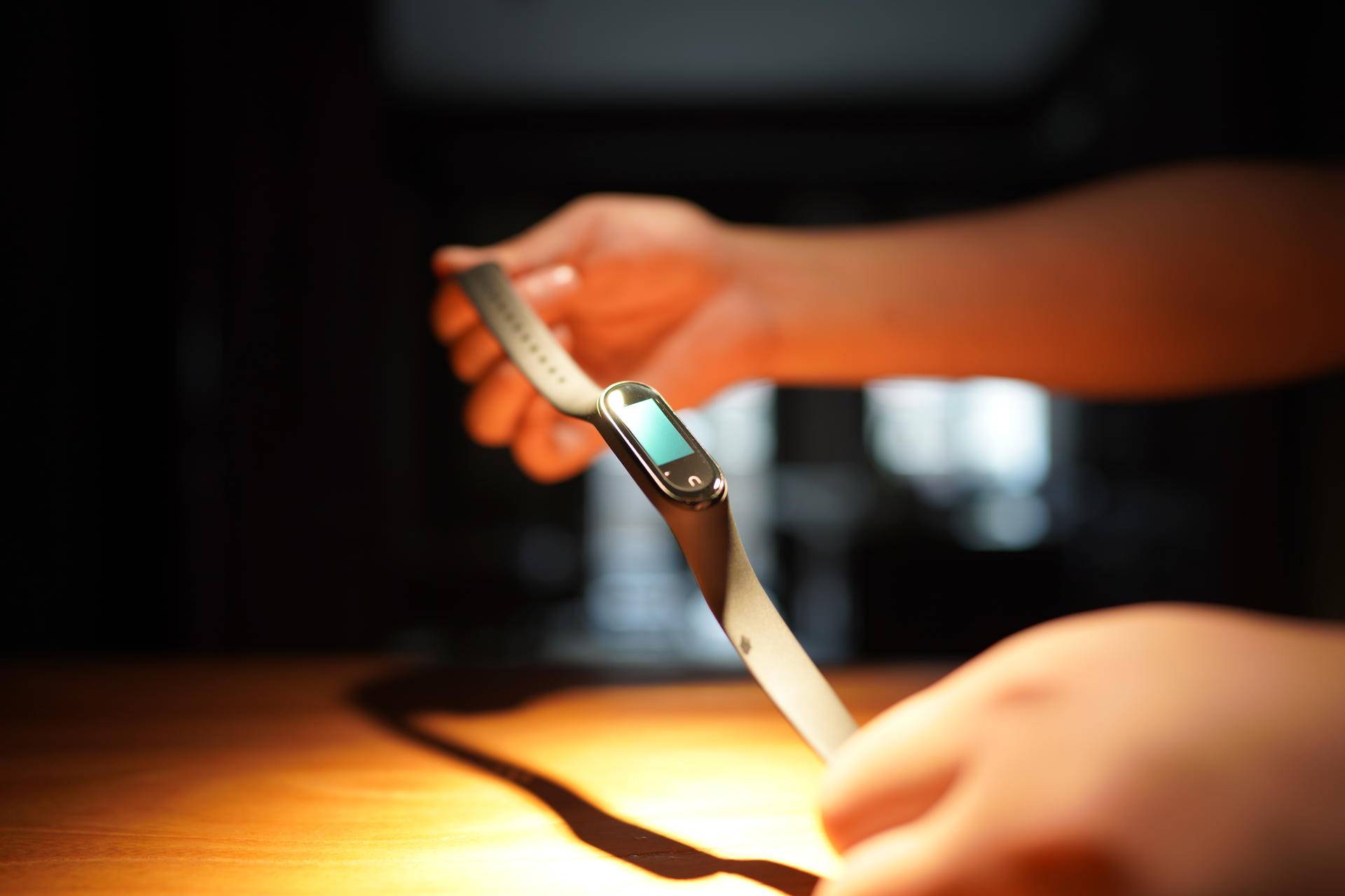 小米手环4使用全过程,小米手环4第一次使用不能开机