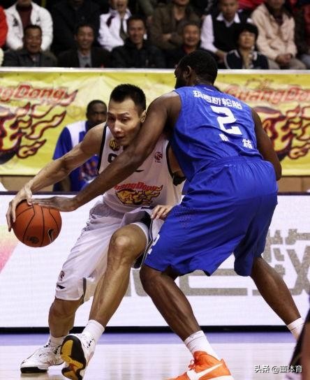 篮球阻挡犯规教学视频,篮球阻挡犯规案例20秒