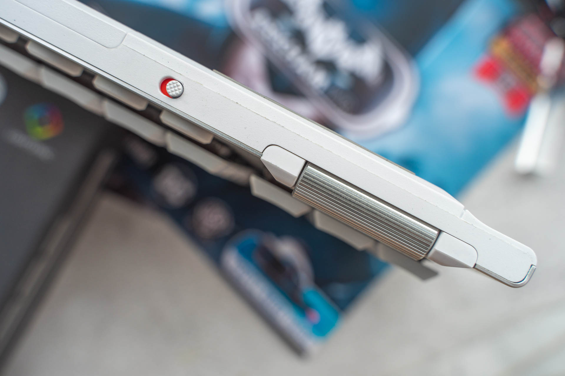 罗技g913tkl键盘轴能换吗,罗技g913tkl键盘是热插拔么