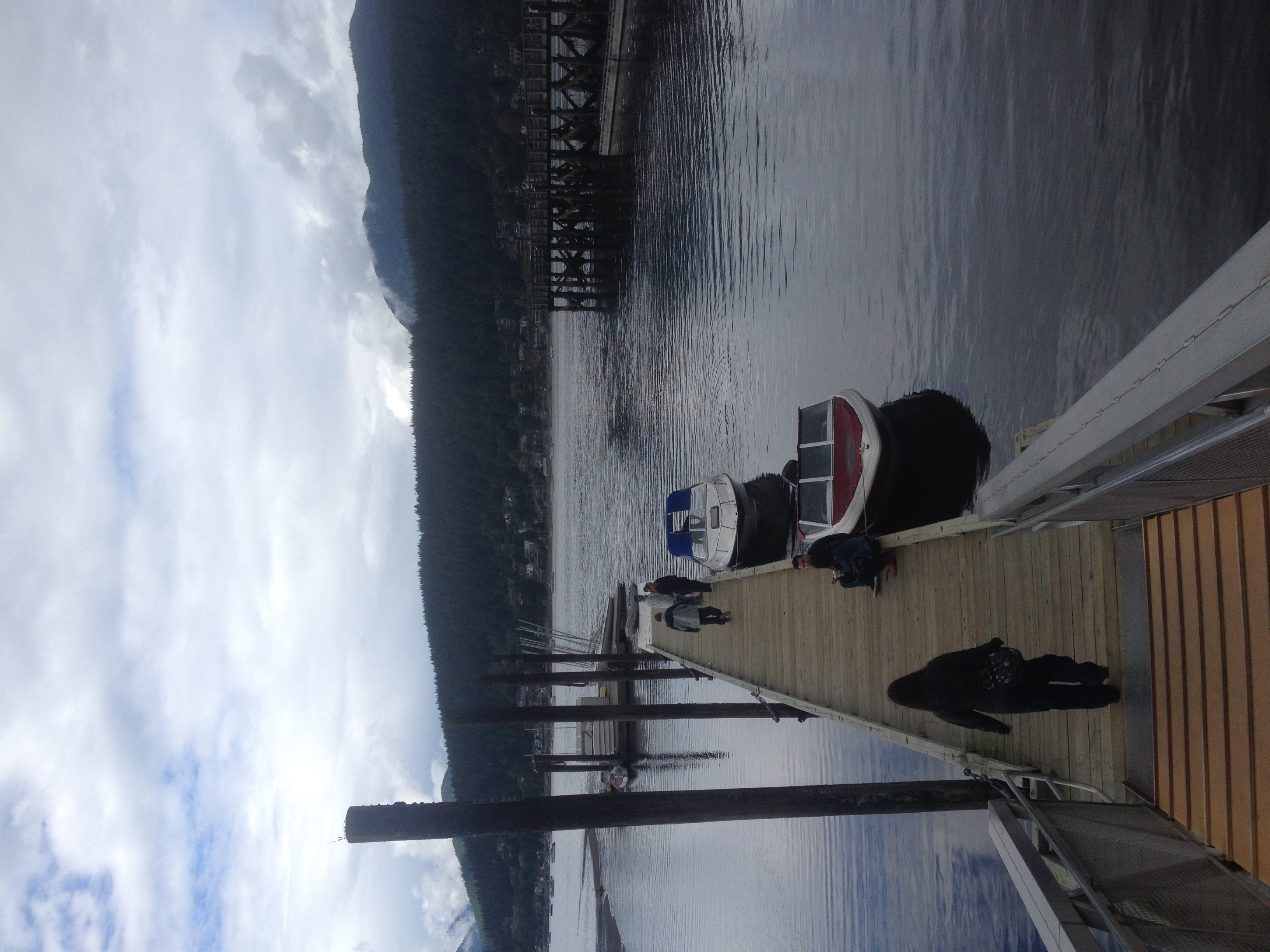 你们爱吃的“珍宝蟹”就是温哥华蟹,捕捞过程了解一下?