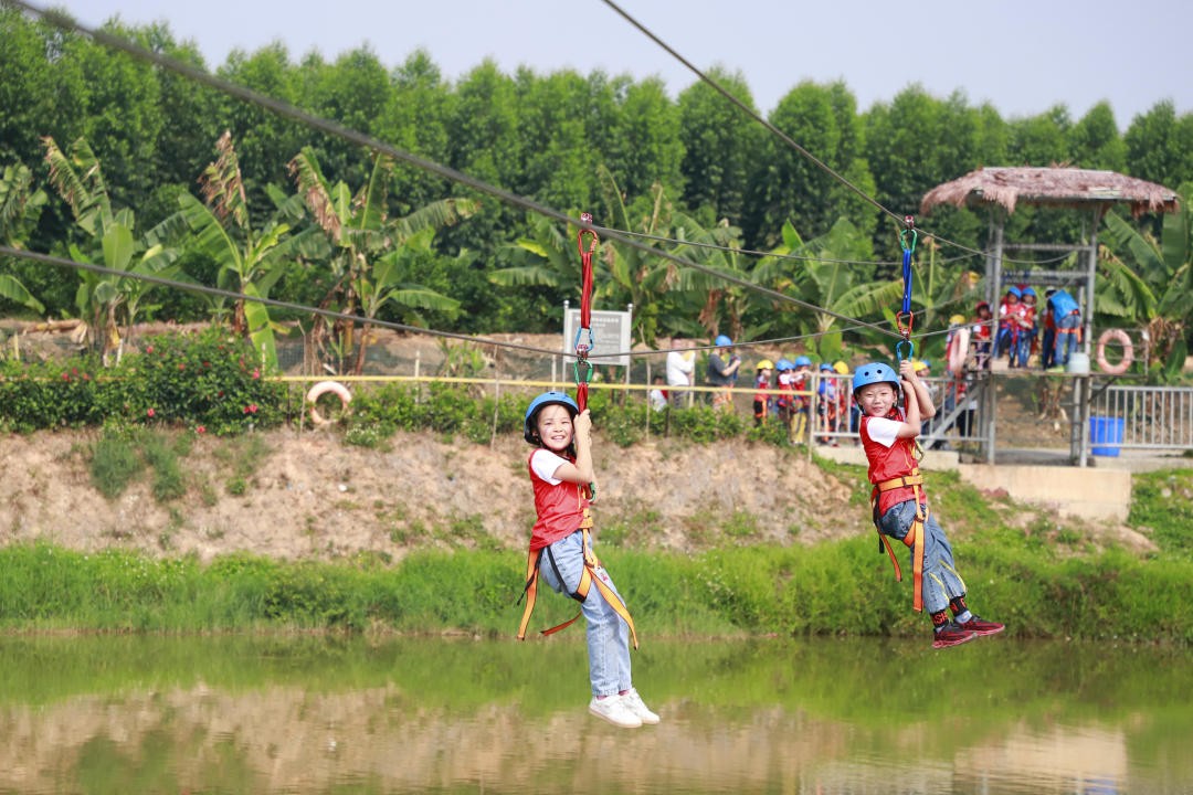 东莞东城万达亲子活动,亲子足球嘉年华广州上演