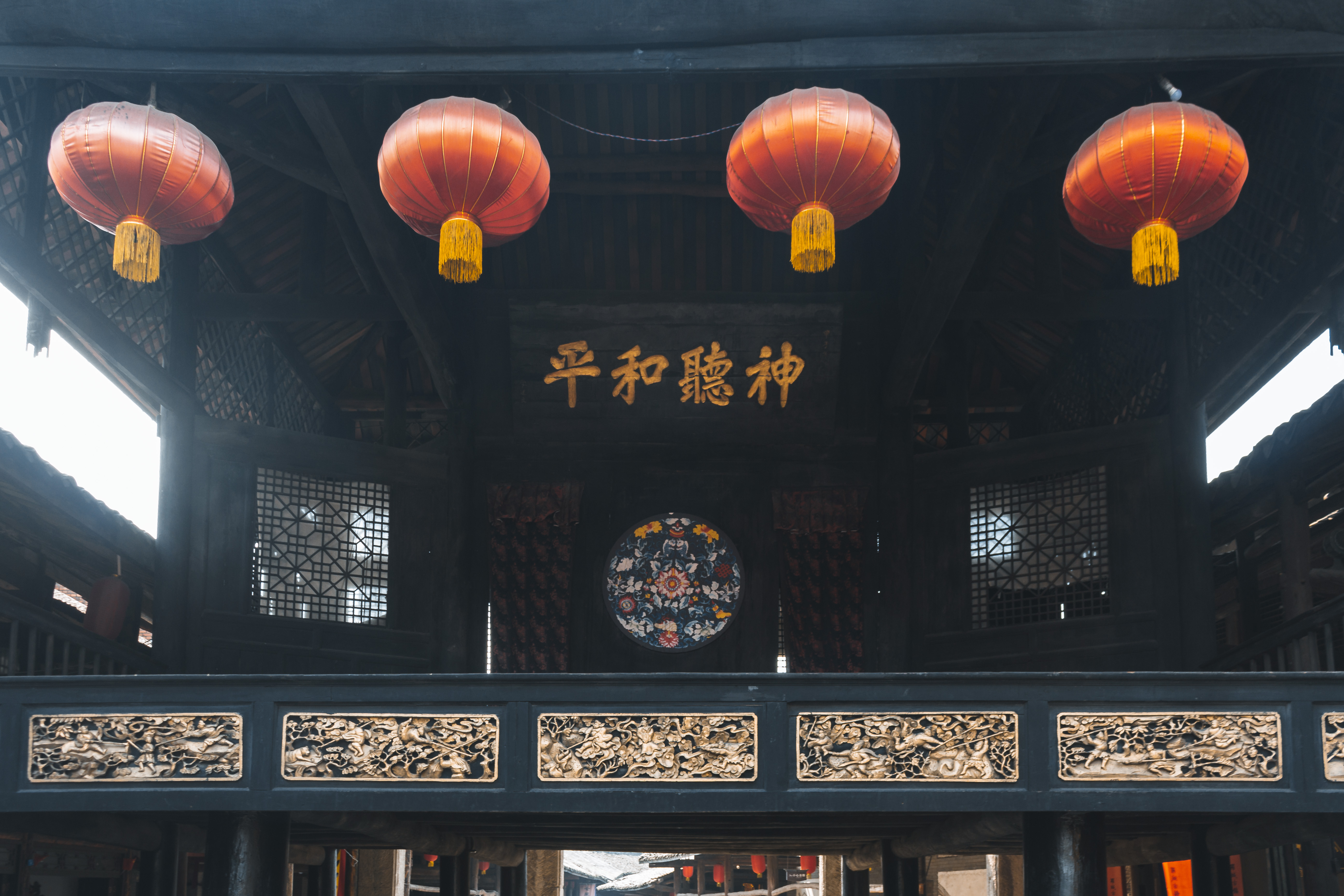 乐山除了大佛和峨眉山还有啥景区,除了峨眉山还有哪些地方