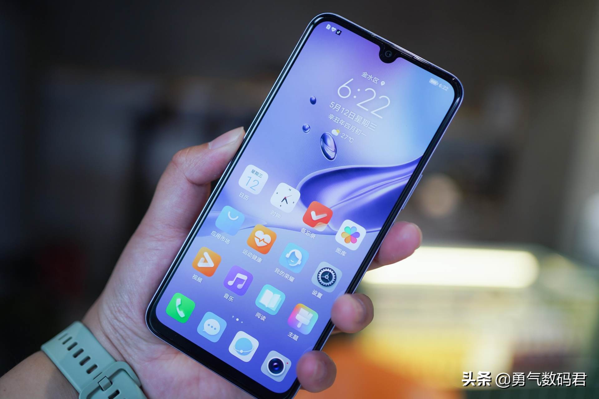 荣耀play5支持120w快充吗,轻薄快充5g手机