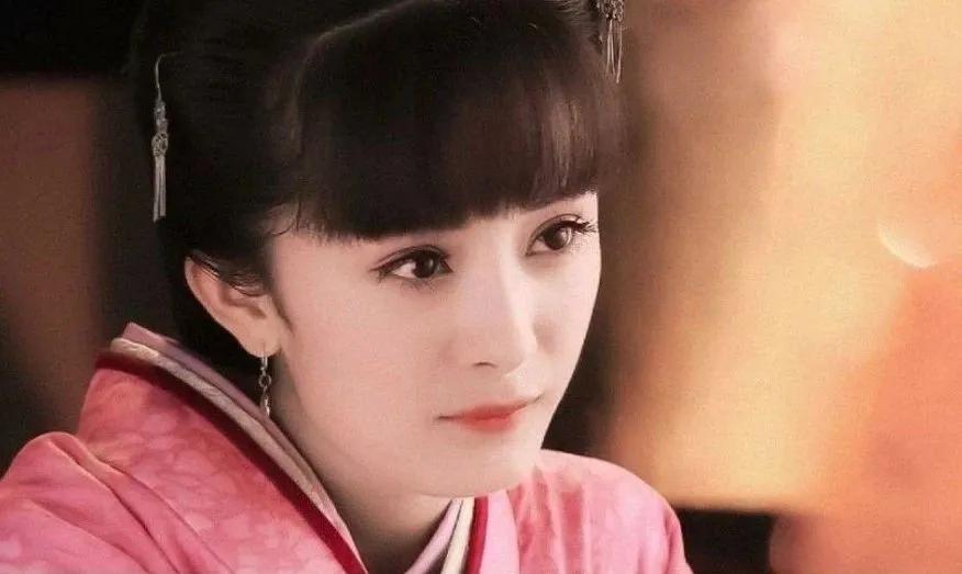 曾经的千里马,如今的白眼狼?于正与“于女郎”们的爱与恨