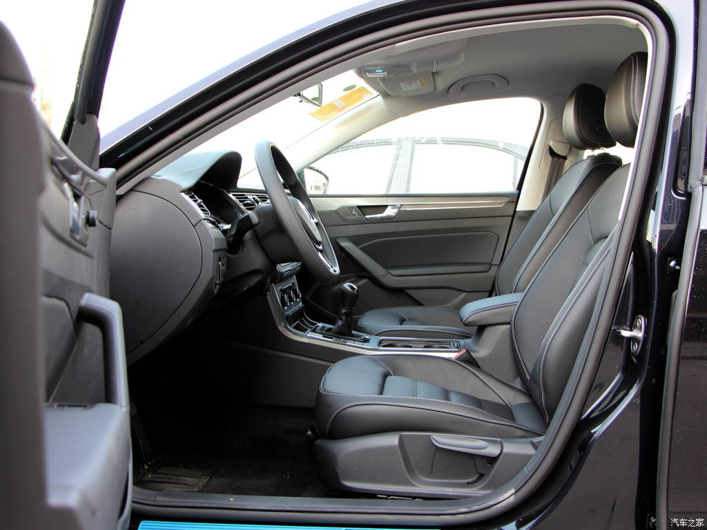 帕萨特是运动车型还是舒适车,帕萨特最开始车型