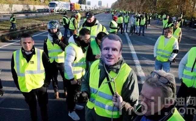 油价上涨美国回应,美国油价大幅度涨价市民暴怒