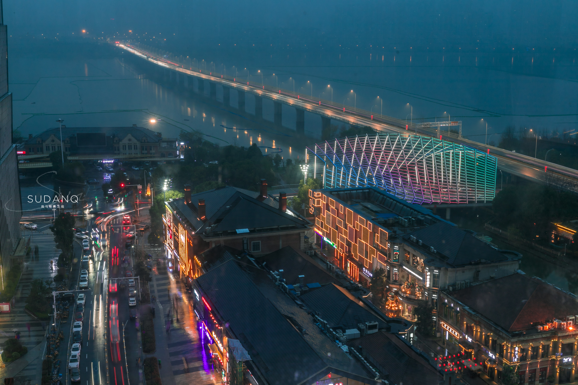 打卡武汉网红民宿:现代与古典的繁华人间,藏有“鹿野”