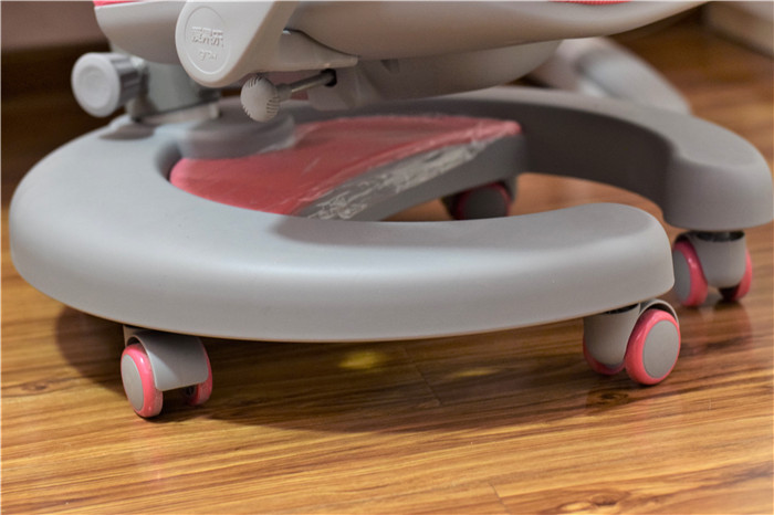 爱果乐学习桌椅调整方法视频,爱果乐儿童学习桌椅怎么搭配