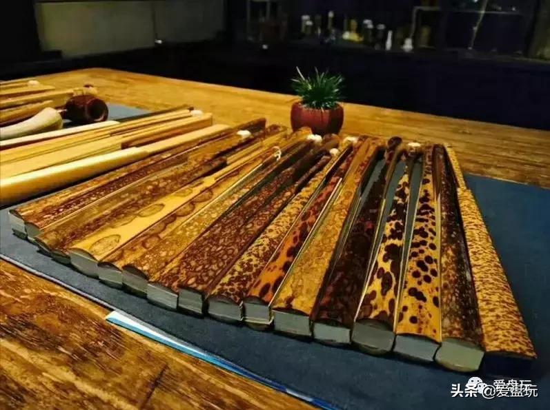 20元和2000元一把的折扇，到底有什么区别？