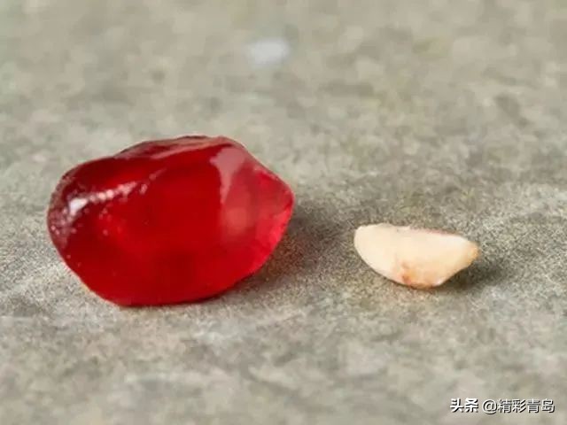 突尼斯软籽石榴真的是很甜很甜,突尼斯软籽石榴口感细腻好吃到爆