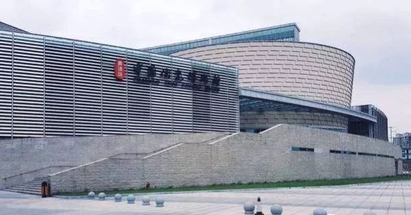 逛景德镇瓷器一条街,景德镇本地人喜欢去玩的瓷器集市