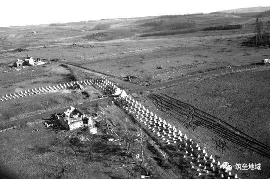 二战海滩上的防御工事,诺曼底海滩上的铁架子是什么