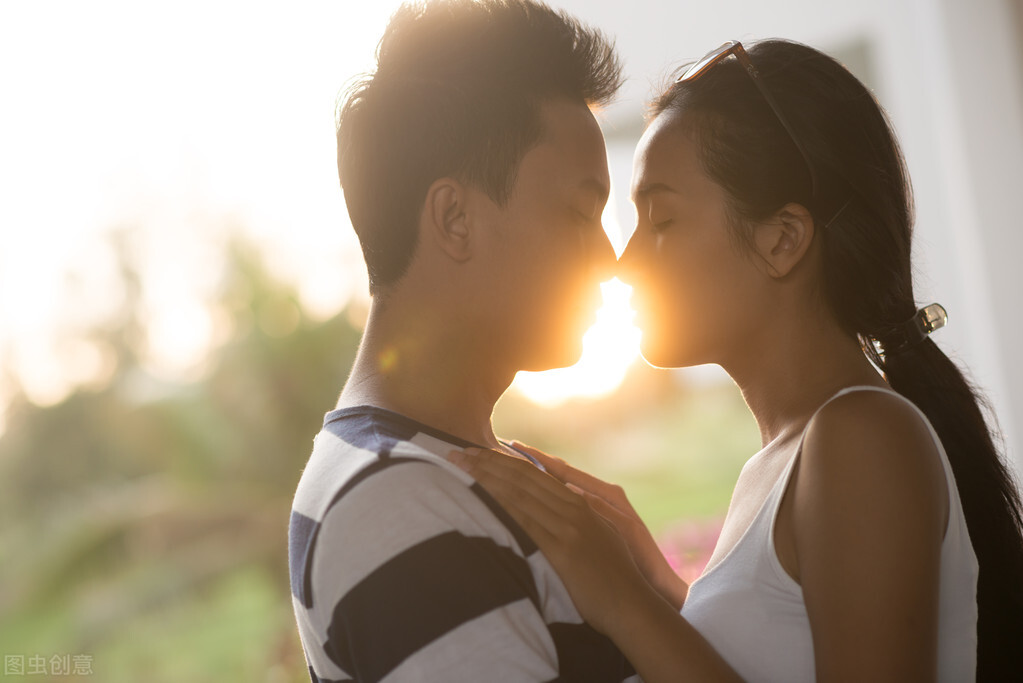 如果你亲吻过的女人和别的男人好上了,你怎么办?