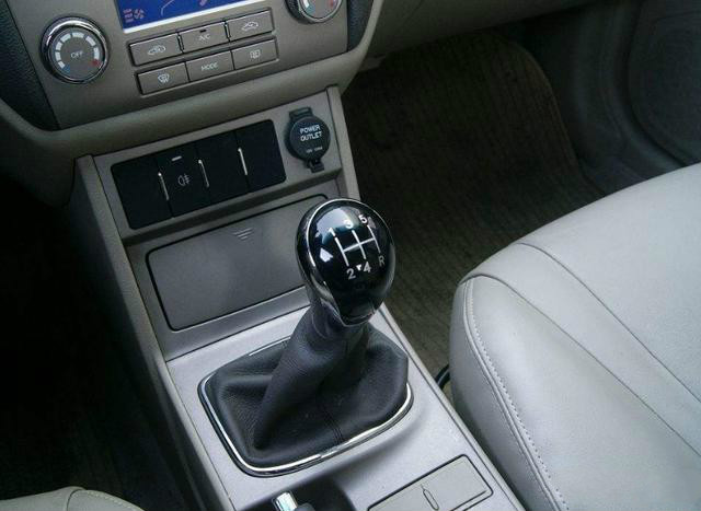 为什么自动挡没有手动挡耐用,手动挡为啥没人买