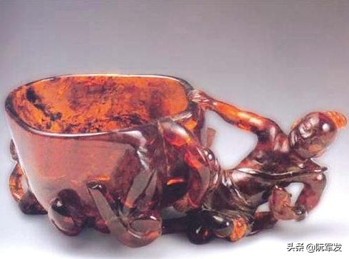 琼浆玉液夜光杯,葡萄美酒夜光杯