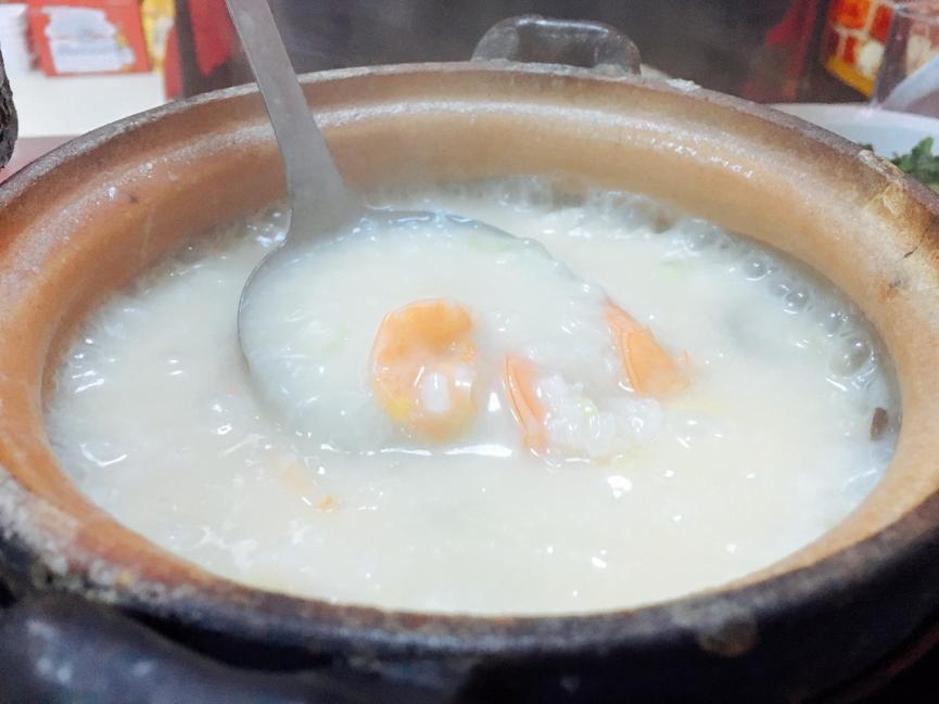 一边写一边流口水,红谷滩这些店可要好好的啊,脱下口罩我就来