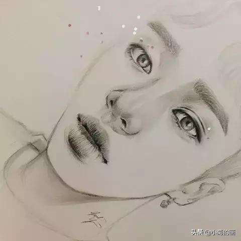 一眼就看出来的明星素描,这些明星的双眼皮好美