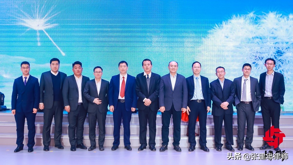 目前律师状态如何,青年律师的生存现状及出路