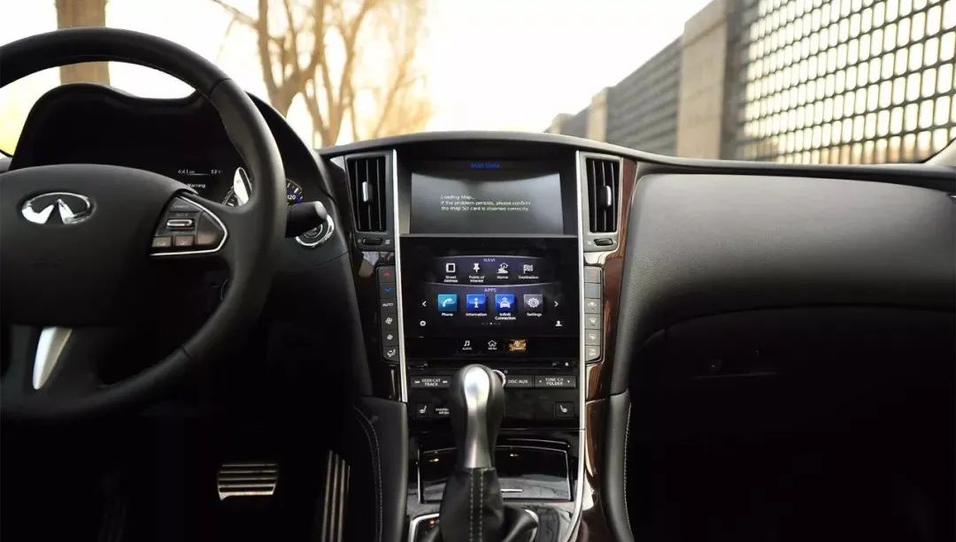 4年时间小伙轻松拿下百万奔驰,5万入手翼神怎么玩最有气质