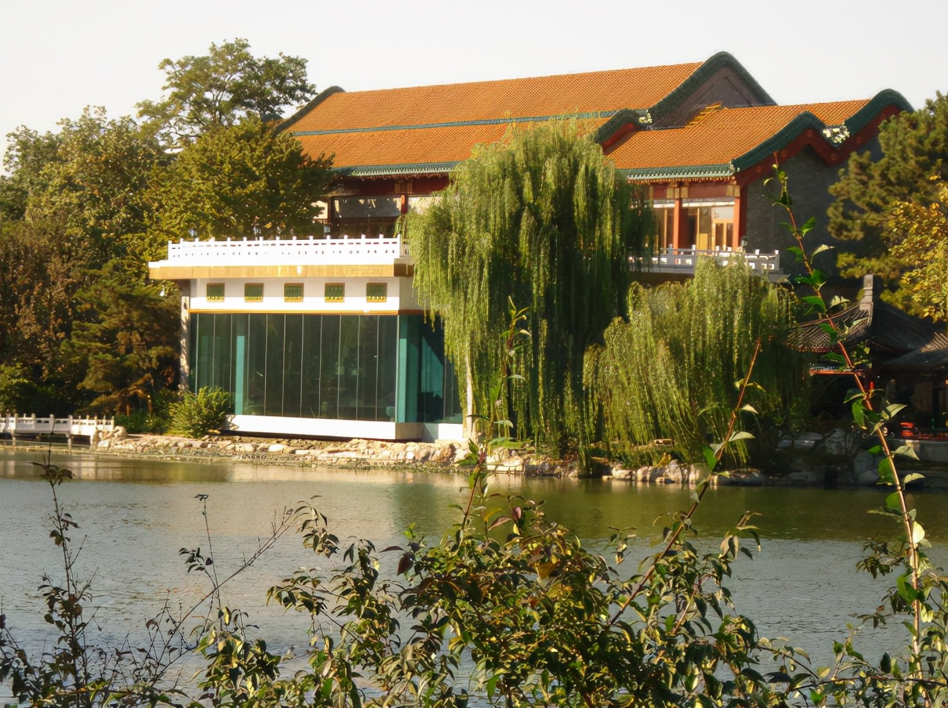 钓鱼台国宾馆:建国后周总理跟进修缮,1980年对外营业,租金怎样