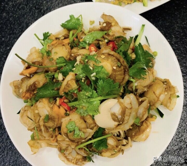 这家饺子馆做的饺子，让老天津人吃出卷圈的味，一到饭点就挤满人