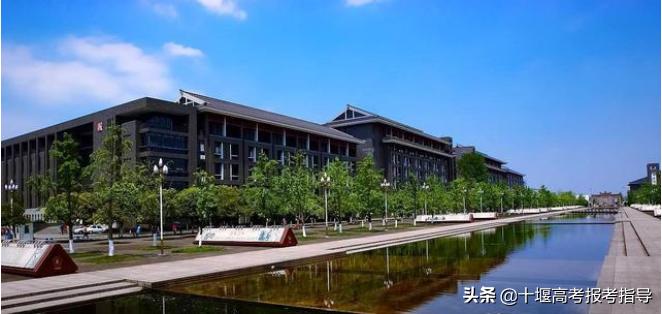 十堰星尚教育：西部最好的3所高校，哪所大学最强？排名怎样？