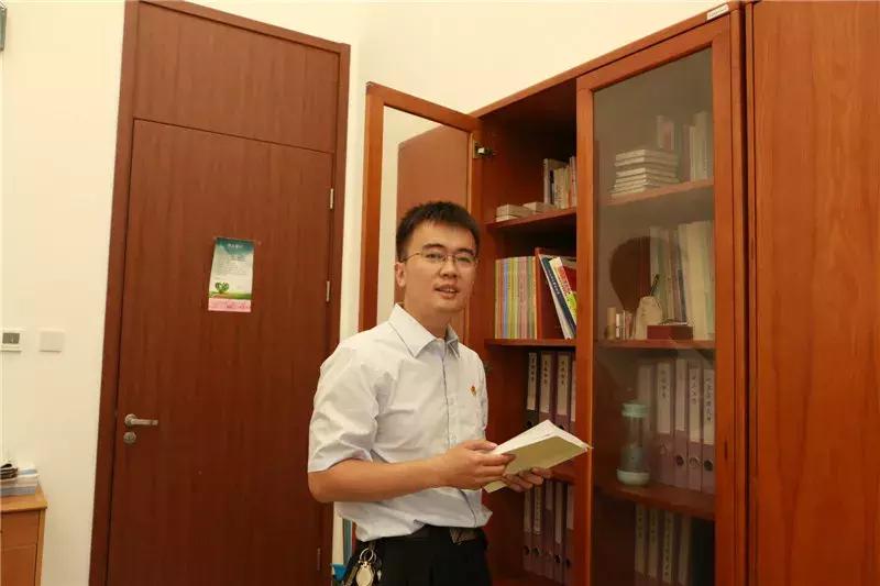 「异乡红河人」从航天人到公务员，这位红河人始终不忘初心牢记使命诠释好新时代人民公仆的含义