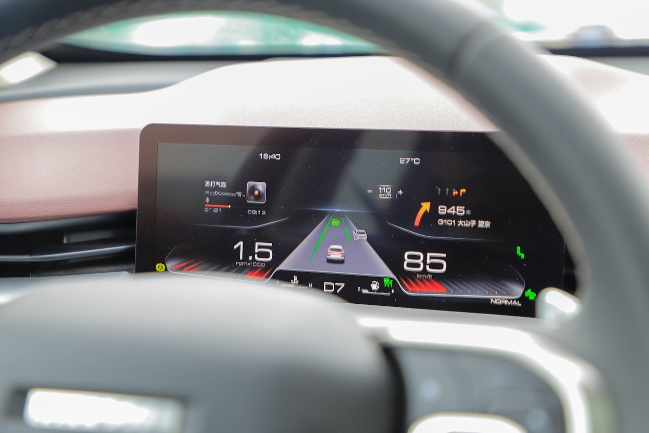 国民神车第三代哈弗h6亮点全解析,空间大动力强更省油第三代哈弗h6