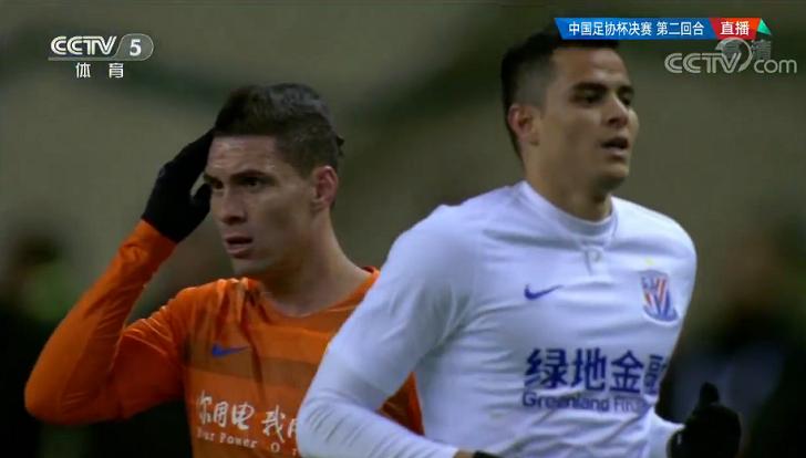 李霄鹏挨三闷棍领最佳教练员奖,李霄鹏挨了三闷棍啥意思