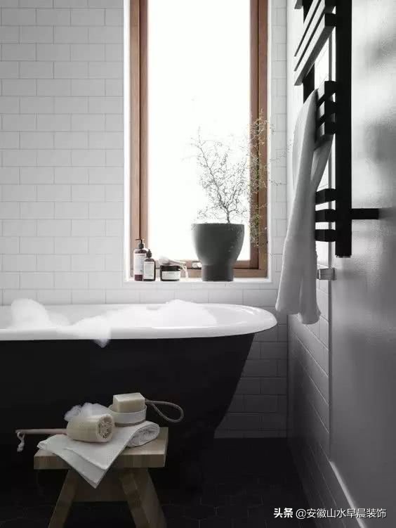 一个马桶几万块,一个马桶10万美金视频