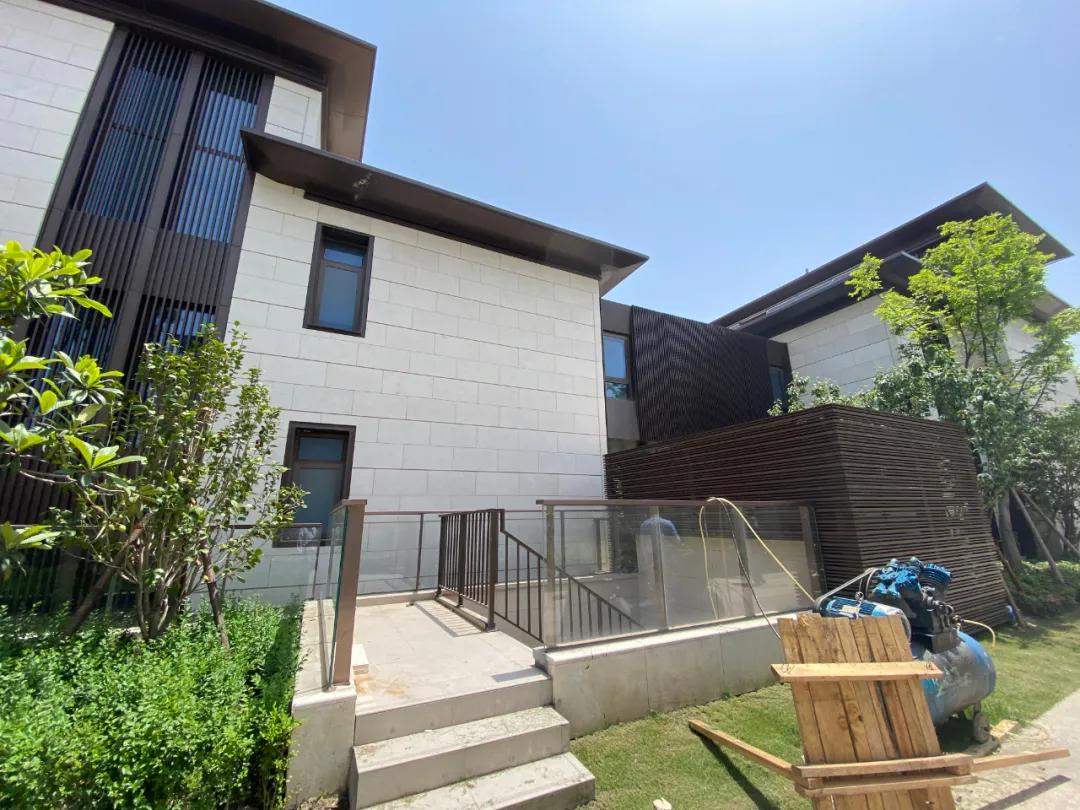 碧云尊邸四房,碧云尊邸联排别墅305平米