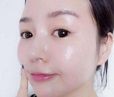 乳液用完有黏腻的感觉怎么办,擦乳液觉得油腻正常吗