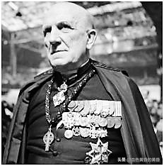 武装*党**卫军：保卫希特勒元首碉堡并坚持到最后的居然是法国人？