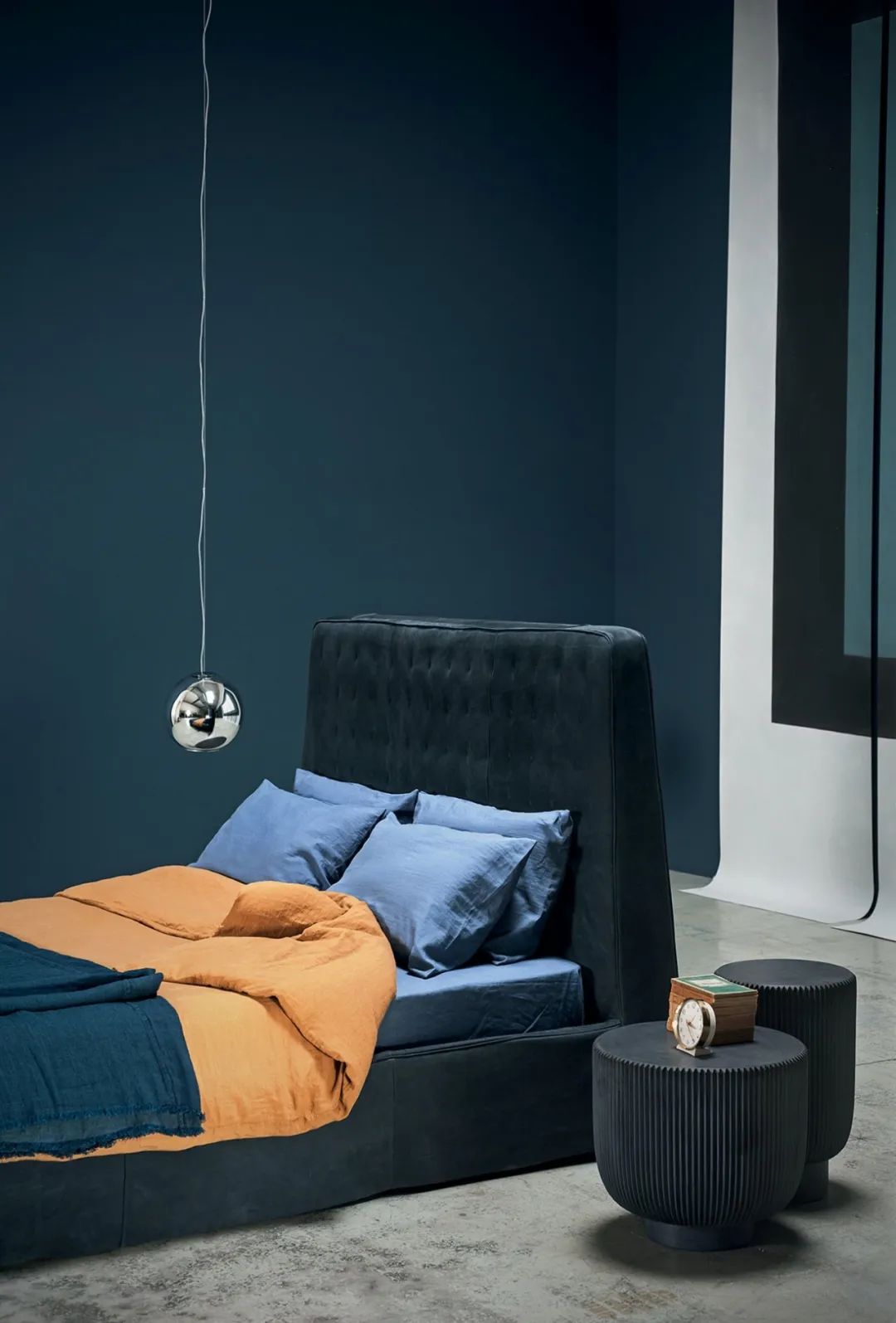 卧室床柜一体效果图,现代简约卧室家具全套