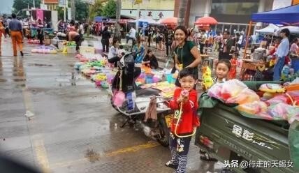 欢乐的泼水节鸟语花香,泼水节溢出的欢乐