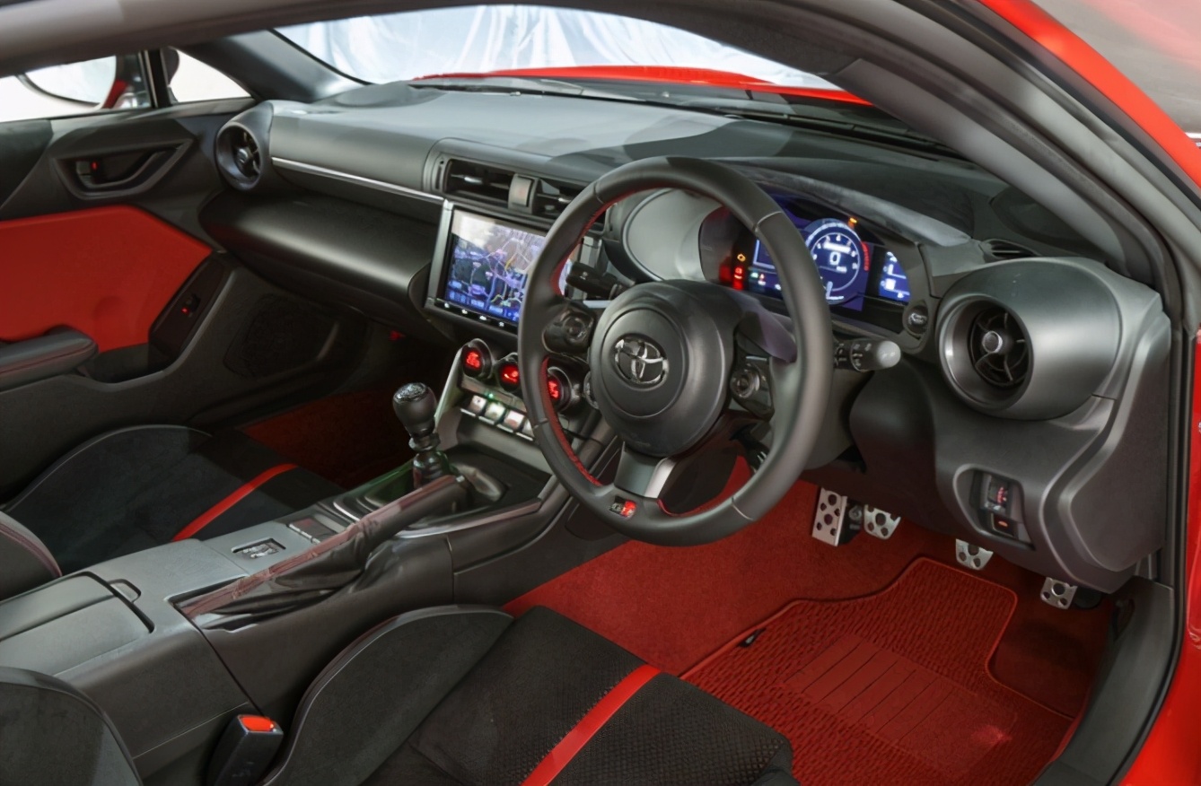 纯粹驾驶机器“涨价预定”,全新一代86/BRZ的魅力何在?