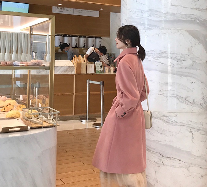 格子大衣长款穿搭女秋冬,黑色大衣这样穿打破秋冬沉闷感