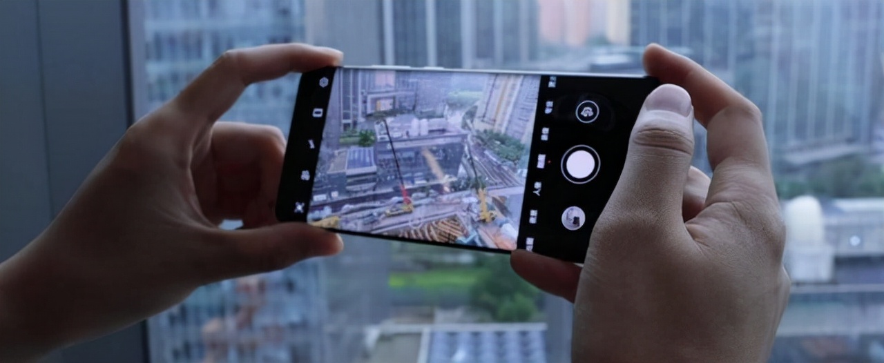 犹豫买不买华为P50系列？线*体下**验告诉你“真香”