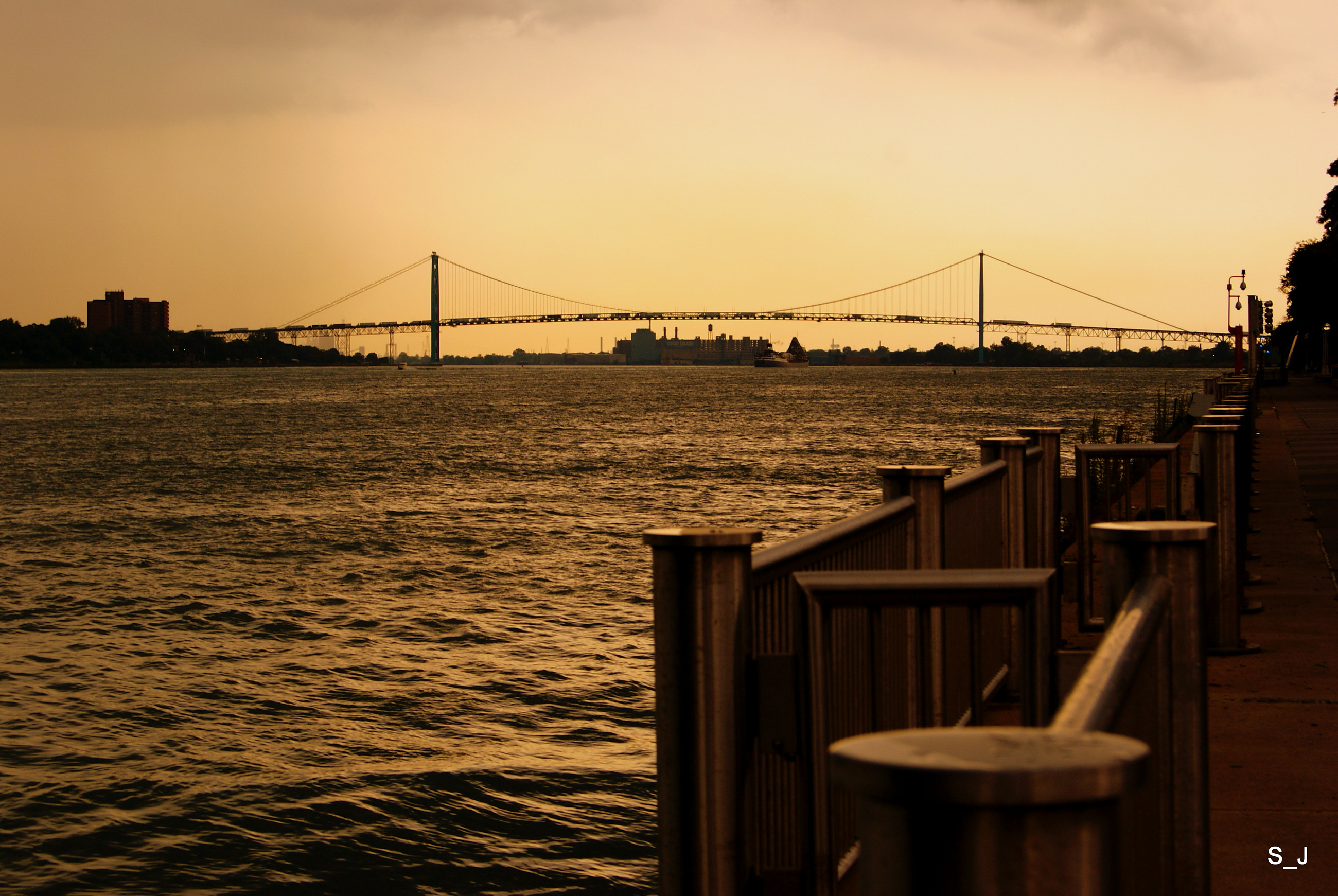 底特律美国曾经的第四大城市,美国底特律最混乱的地方