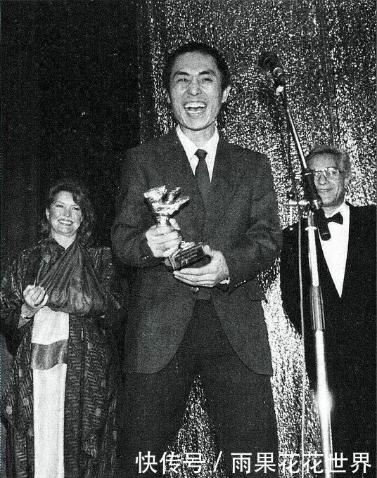 张艺谋巩俐陈婷对比,狠心抛弃原配