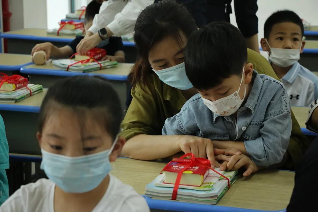 华山路小学新生一年级入学仪式,云兴小学城东分校招生标准