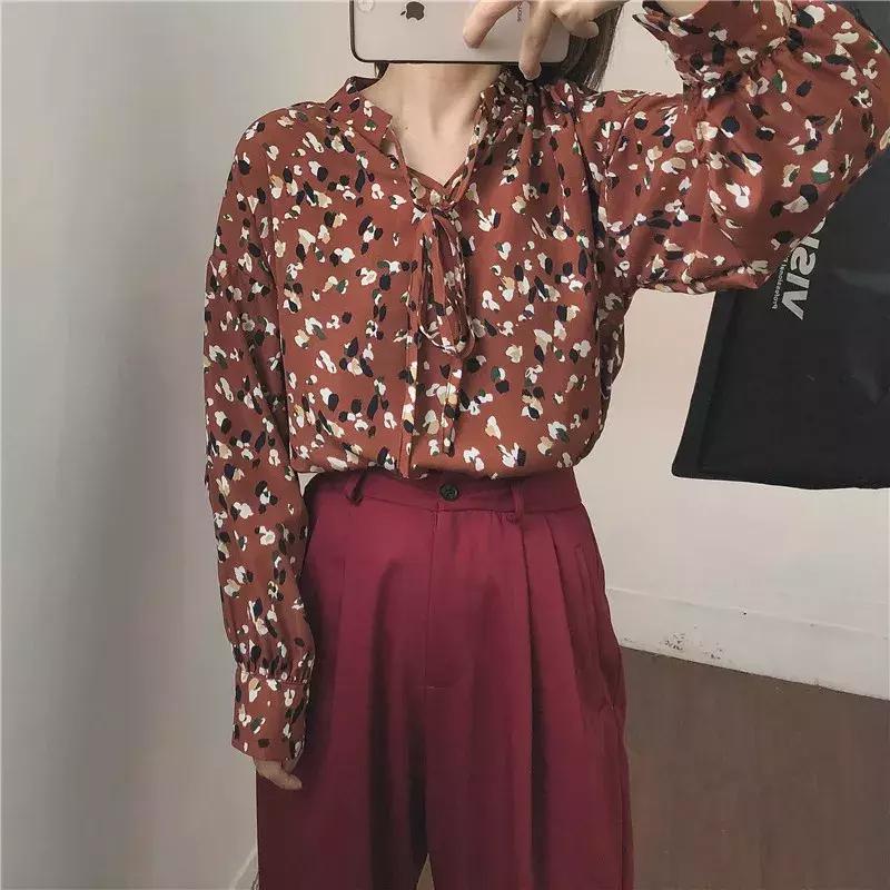 碎花衬衫和白衬衫哪个更好看,雪纺衬衫女夏季碎花领妈妈款