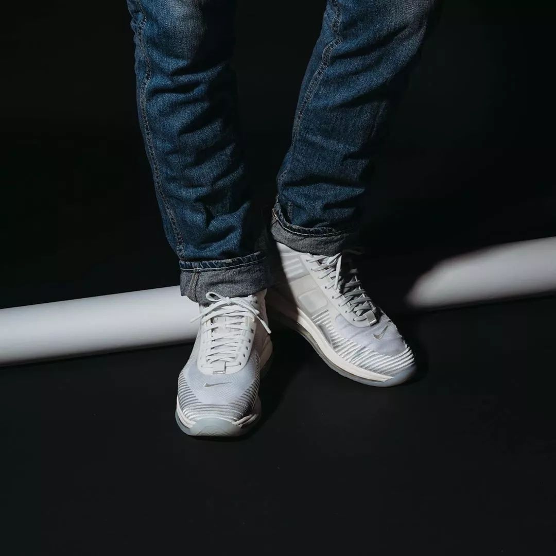 yeezy鞋子买大一点,yeezy最新发布篮球鞋