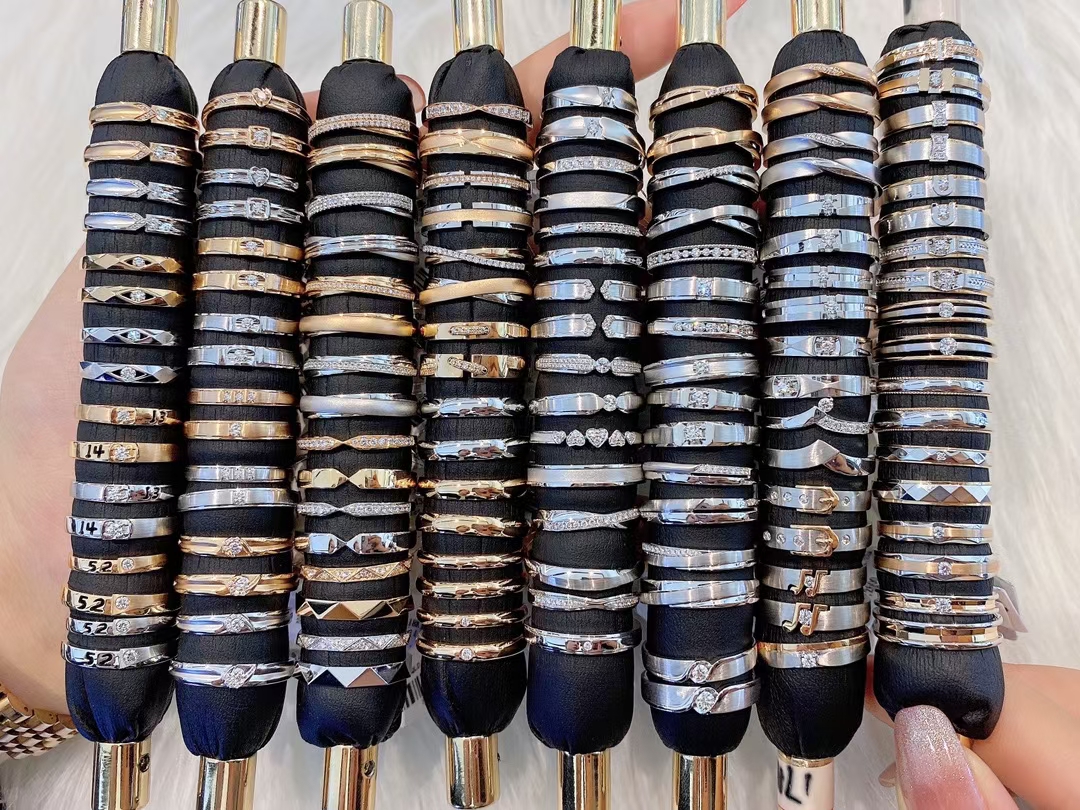 100左右纯银情侣对戒推荐,实体店买一对银的情侣对戒多少钱