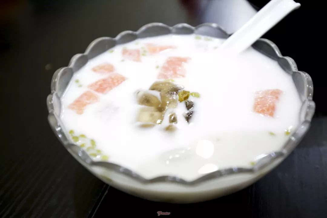 我们跟着本地人吃完这十家店，做了一份最靠谱的三亚美食线路